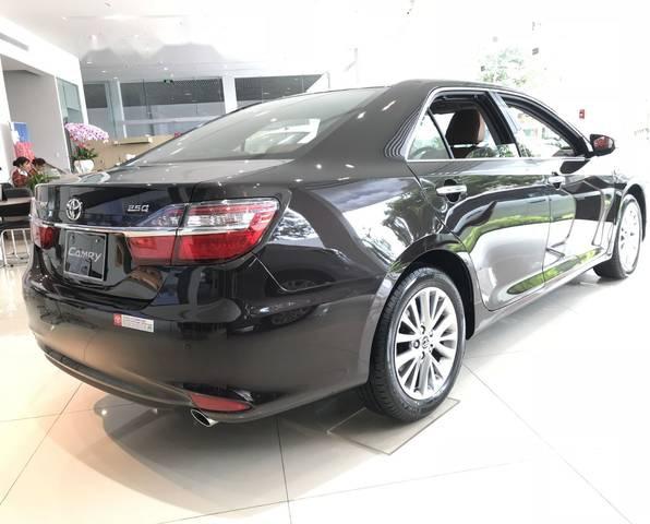 Toyota Camry 2018 - Bán Toyota Camry đời 2018, mới 100%