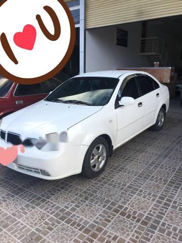 Daewoo Lacetti 2004 - Cần bán lại xe Daewoo Lacetti năm 2004, màu trắng