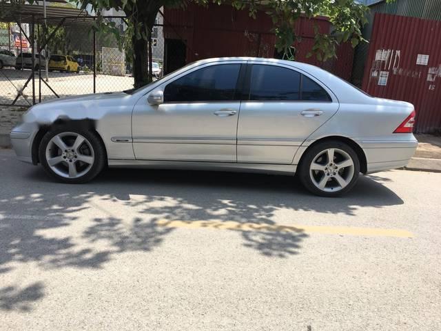 Mercedes-Benz C class C240 2004 - Cần bán Mercedes C240 năm 2004, màu bạc