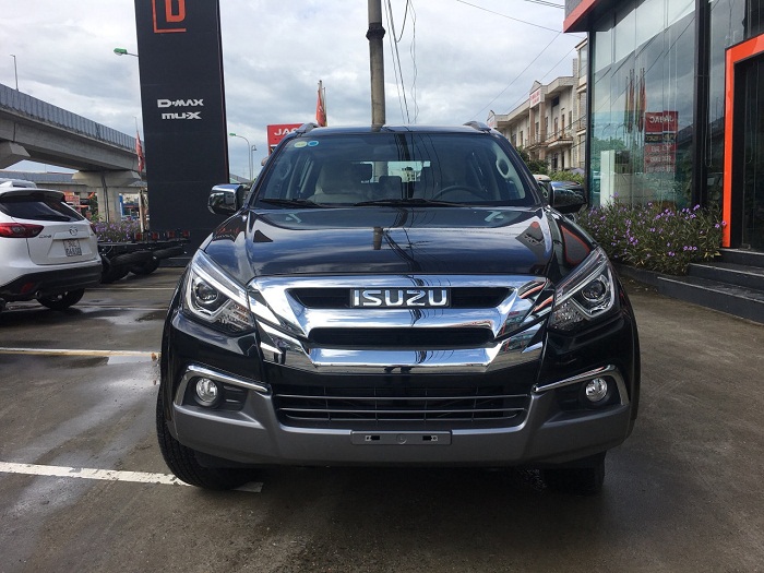 Isuzu MU-X 1.9 AT  2018 - Cần bán xe Isuzu MU-X 1.9 AT đời 2018, màu đen, nhập khẩu, 930tr