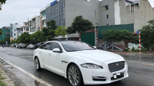 Jaguar XJ   AT  2016 - Cần bán xe cũ Jaguar XJ AT đời 2017, màu trắng, nhập khẩu 