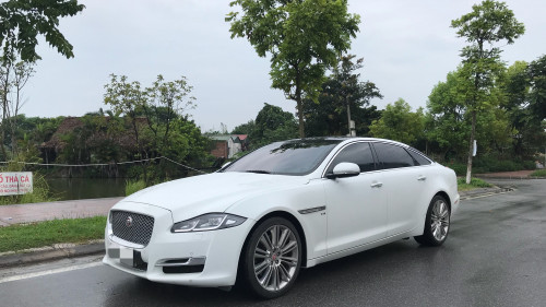 Jaguar XJ   AT  2016 - Cần bán xe cũ Jaguar XJ AT đời 2017, màu trắng, nhập khẩu 