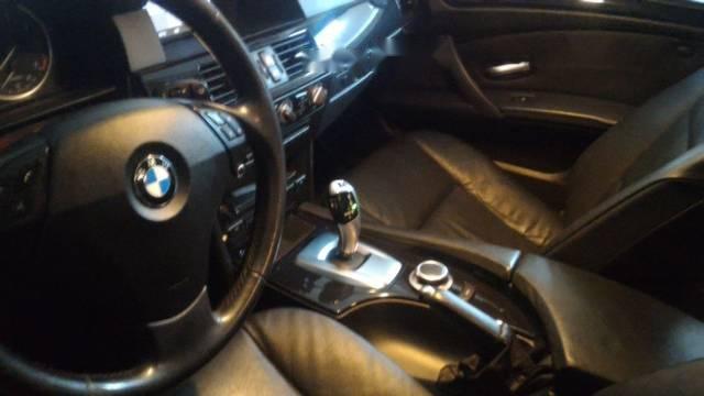 BMW 5 Series  523i  2009 - Bán BMW 5 Series 523i đời 2009, màu bạc  