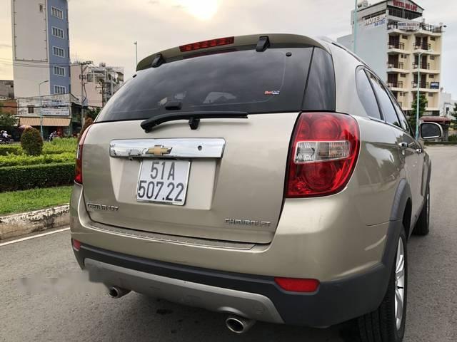 Chevrolet Captiva  LTZ   2014 - Bán ô tô Chevrolet Captiva LTZ năm sản xuất 2014, màu vàng số tự động, giá 540tr