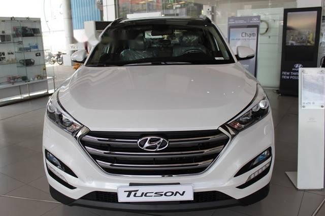 Hyundai Tucson 2018 - Bán ô tô Hyundai Tucson năm sản xuất 2018, màu trắng 