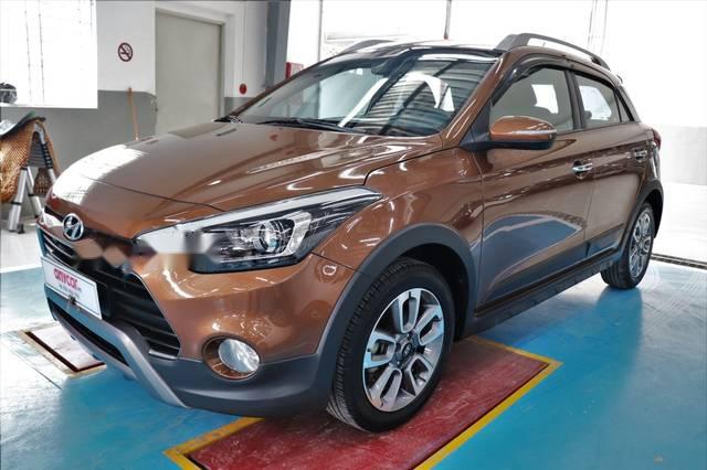 Hyundai i20 Active 2016 - Cần bán lại xe Hyundai i20 Active năm sản xuất 2016, màu nâu, xe nhập