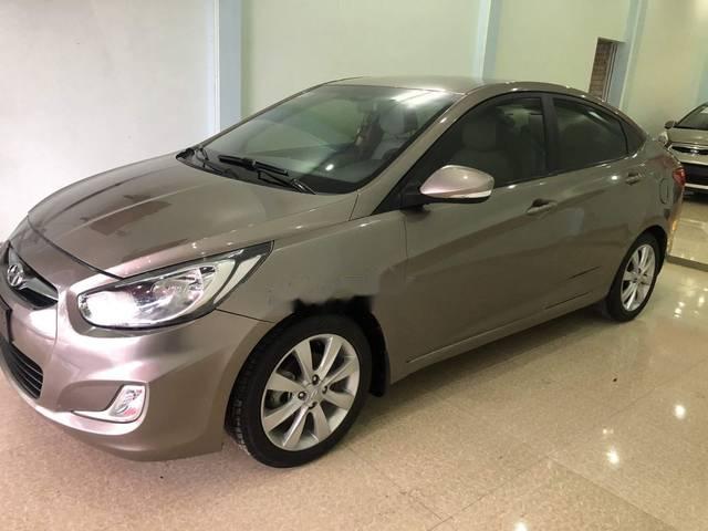 Hyundai Accent   2012 - Bán ô tô Hyundai Accent 2012, màu bạc giá cạnh tranh