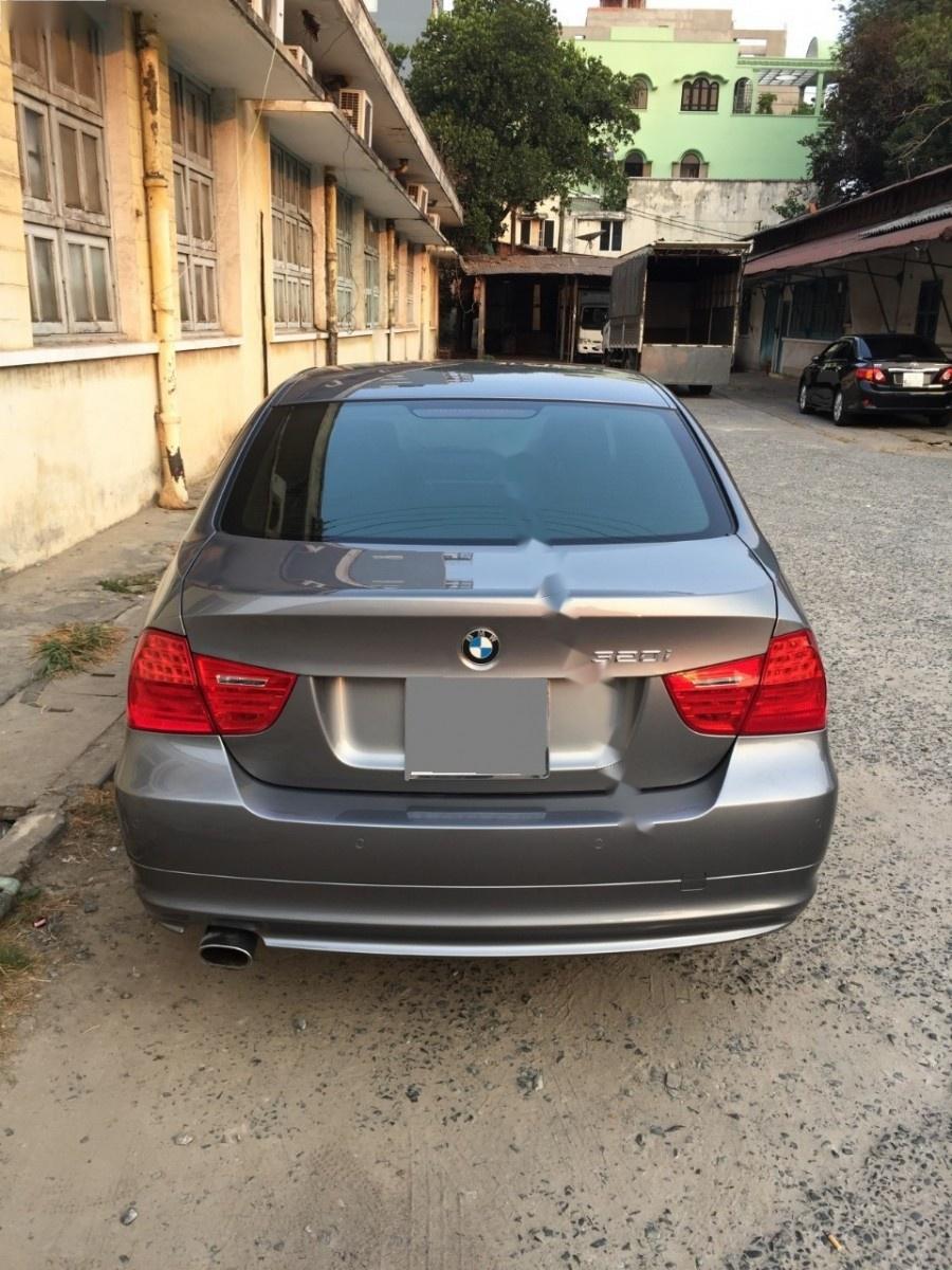 BMW 3 Series 320i 2011 - Bán BMW 3 Series 320i 2011, màu xám, đăng ký lần đầu tháng 1/2011, đi đúng số km