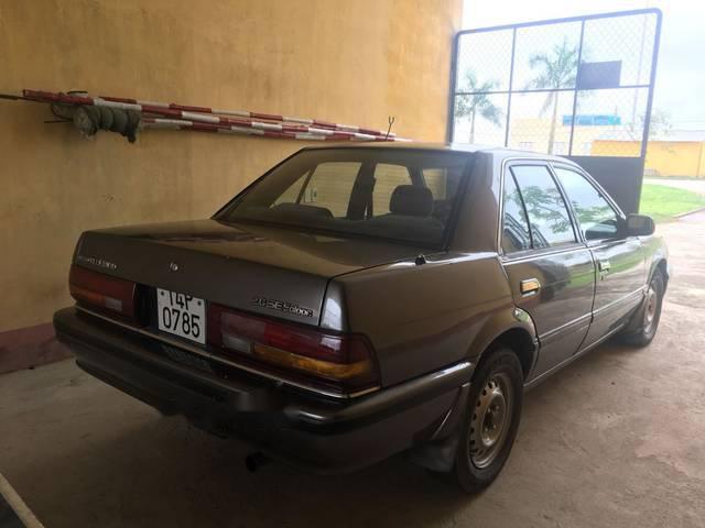 Nissan Bluebird 1993 - Bán Nissan Bluebird năm sản xuất 1993, màu xám