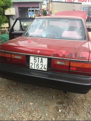 Toyota Camry MT 1989 - Cần bán gấp Toyota Camry MT đời 1989, màu đỏ 