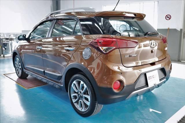 Hyundai i20 Active 2016 - Cần bán lại xe Hyundai i20 Active năm sản xuất 2016, màu nâu, xe nhập