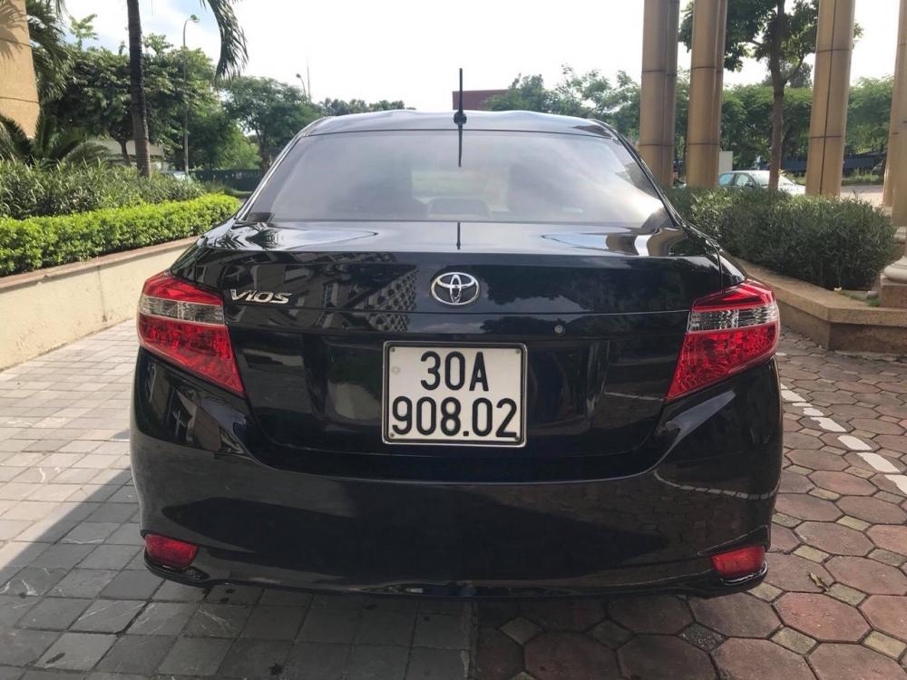 Toyota Vios J 2015 - Cần bán xe Toyota Vios J sx 2015, số tay, màu đen, xe gia đình