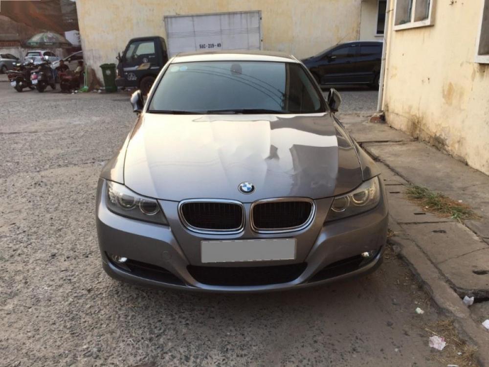 BMW 3 Series 320i 2011 - Bán BMW 3 Series 320i 2011, màu xám, đăng ký lần đầu tháng 1/2011, đi đúng số km