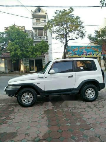 Ssangyong Korando TX5 2005 - Bán xe Ssangyong Korando TX5 đời 2005, màu trắng, nhập khẩu nguyên chiếc số tự động giá cạnh tranh