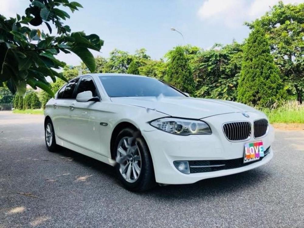 BMW 5 Series 520i 2013 - Bán lại xe BMW 520i sản xuất 2013, màu trắng, nhập khẩu