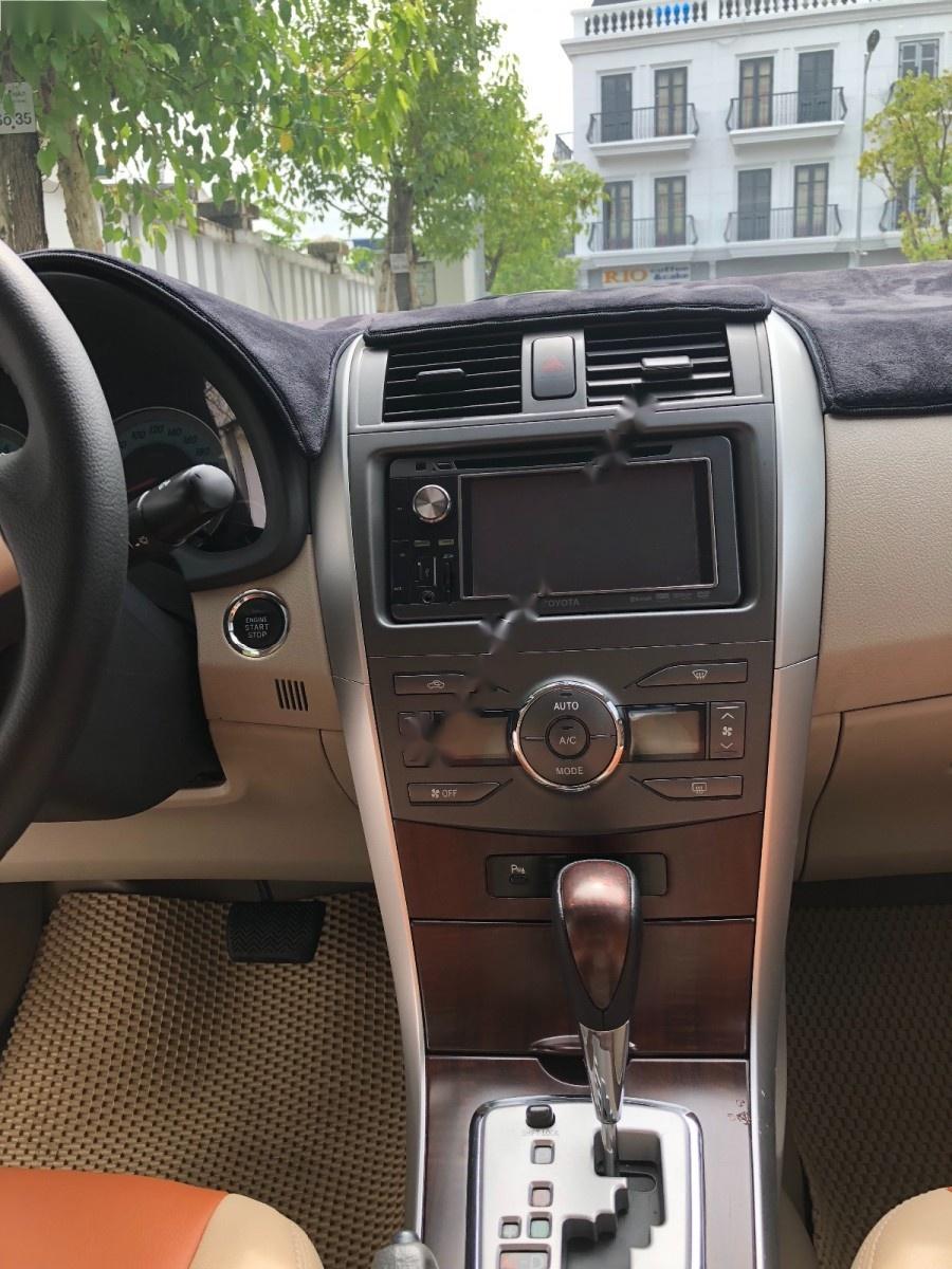 Toyota Corolla altis 2.0 2010 - Bán xe Toyota Corolla altis 2.0 đời 2010, màu bạc như mới 