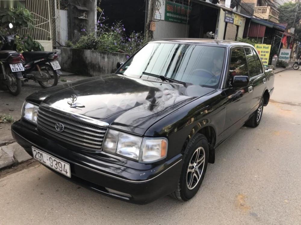 Toyota Crown 1995 - Bán xe Toyota Crown sản xuất 1995, màu đen 