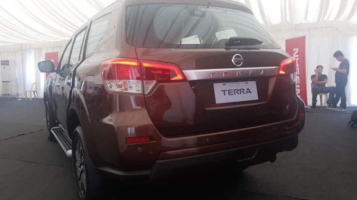 Nissan Terrano  2.5 AT  2018 - Bán xe Nissan Terrano 2.5 AT sản xuất 2018, giá tốt