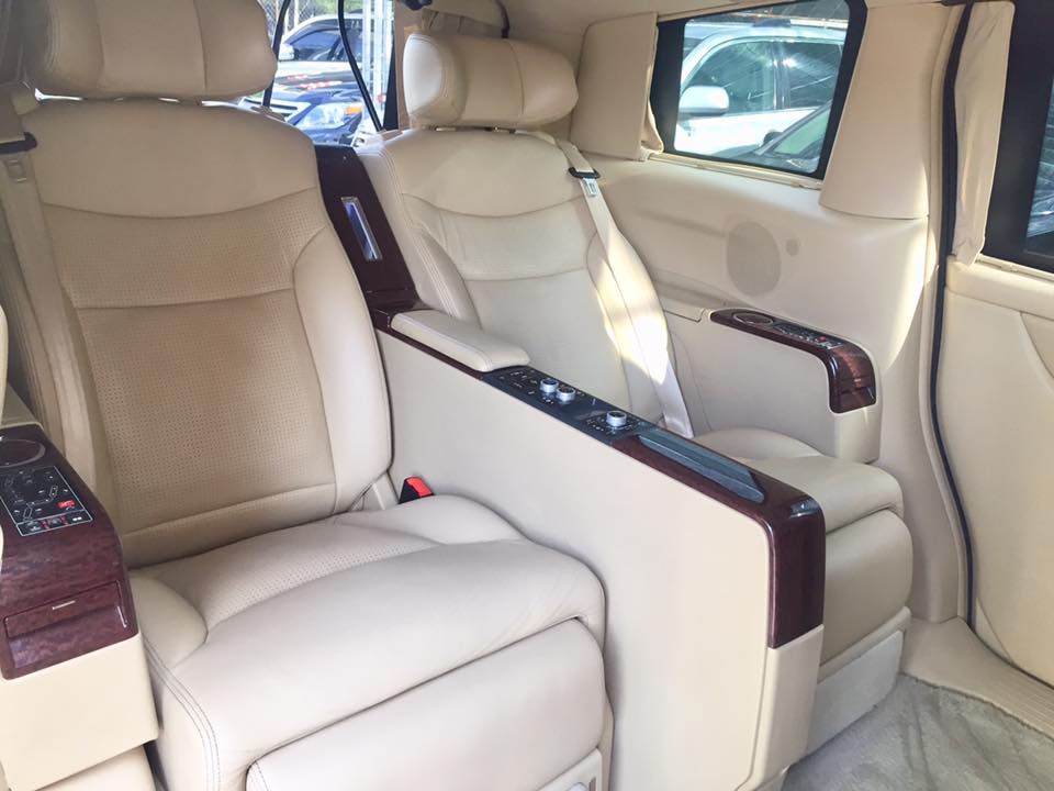 Luxgen 7 MPV RoyaLounge 2010 - Bán Luxgen 7 MPV CEO RoyaLounge năm sản xuất 2010, màu đen, xe nhập như mới