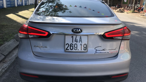 Kia Cerato  1.6 MT  2017 - Bán ô tô Kia Cerato 1.6 MT đời 2017, màu bạc 