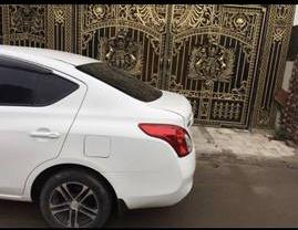 Nissan Sunny   2014 - Cần bán gấp Nissan Sunny 2014, màu trắng, mọi thứ còn mới tinh
