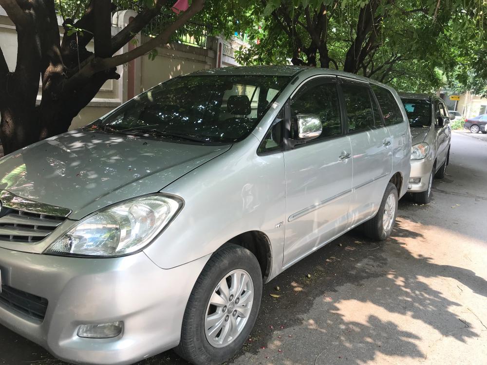 Toyota Innova G 2011 - Bán Toyota Innova số sàn full option, sản xuất 2011 xe tư nhân chính chủ