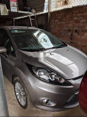 Ford Fiesta 2011 - Bán ô tô Ford Fiesta sản xuất năm 2011, màu xám, 350 triệu