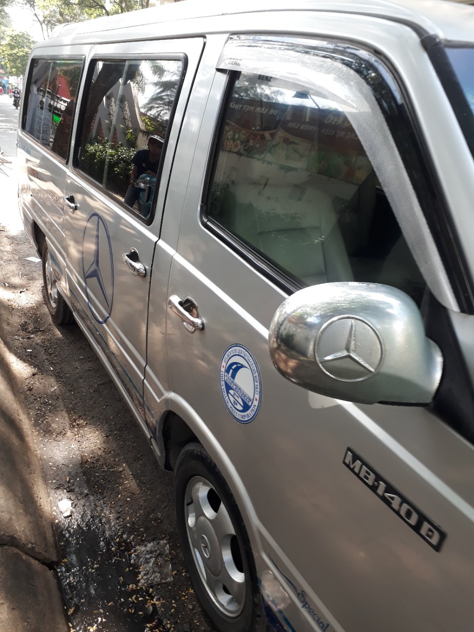 Mercedes-Benz MB 2003 - Bán xe Mercedes bạc 2004 chuẩn đẹp