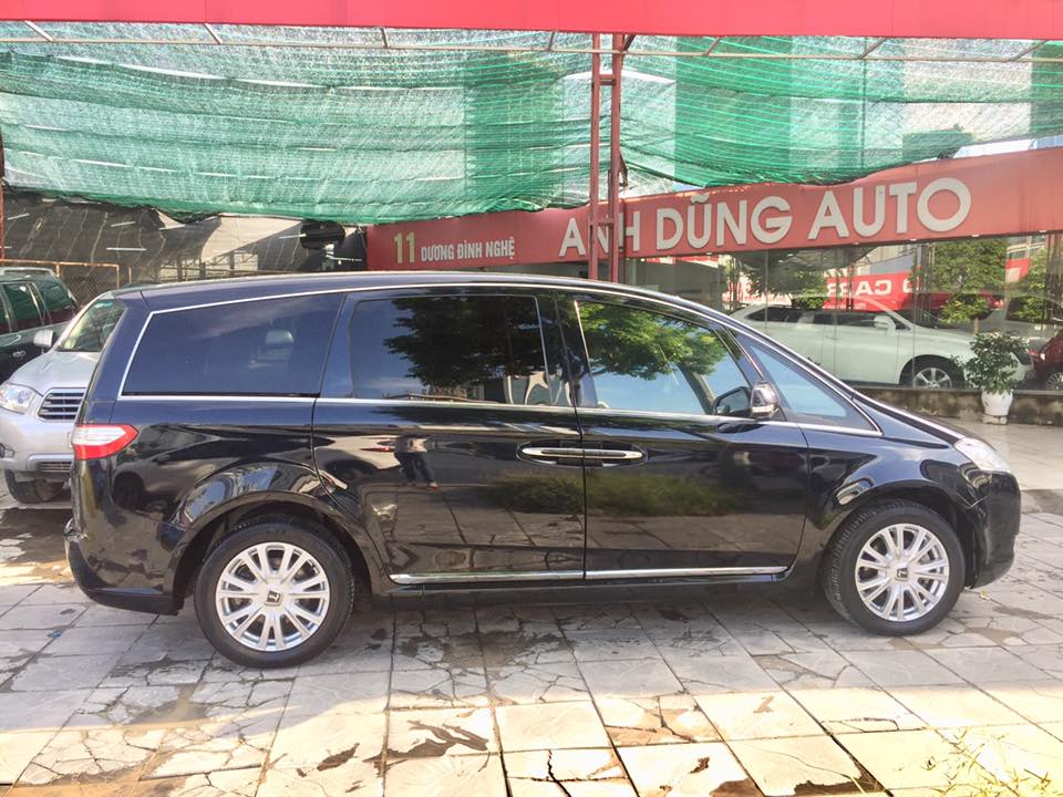 Luxgen 7 MPV RoyaLounge 2010 - Bán Luxgen 7 MPV CEO RoyaLounge năm sản xuất 2010, màu đen, xe nhập như mới