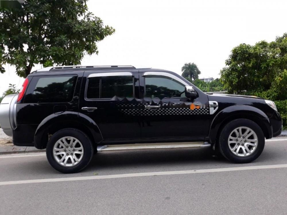 Ford Everest 2.5L 4x2 MT 2015 - Bán Ford Everest 2.5L 4x2 MT năm 2015, màu đen chính chủ