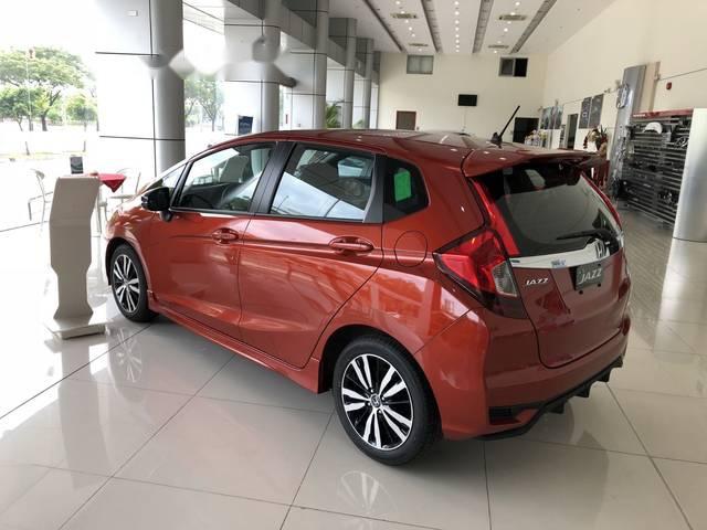 Honda Jazz   2018 - Bán Honda Jazz 2018 sở hữu vẻ ngoài lôi cuốn, trẻ trung và không gian nội thất rộng rãi sang trọng