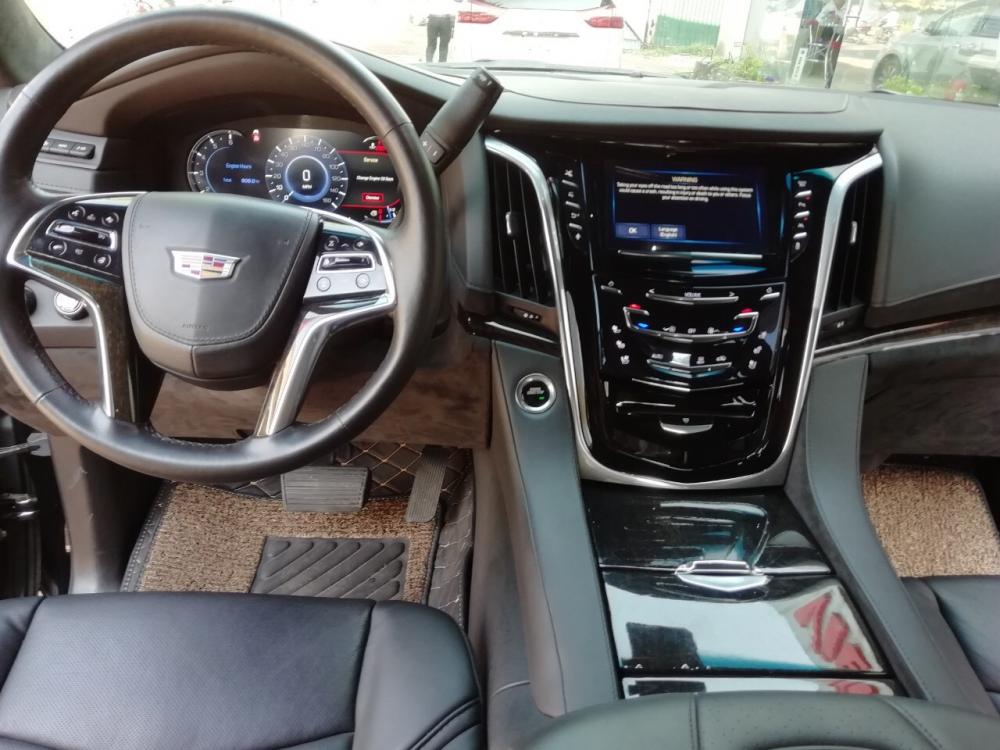 Cadillac Escalade ESV 2015 - Bán Cadilac Escalede ESV Platium màu đen, xe sản xuất cuối 2015, đăng ký 2016 như mới