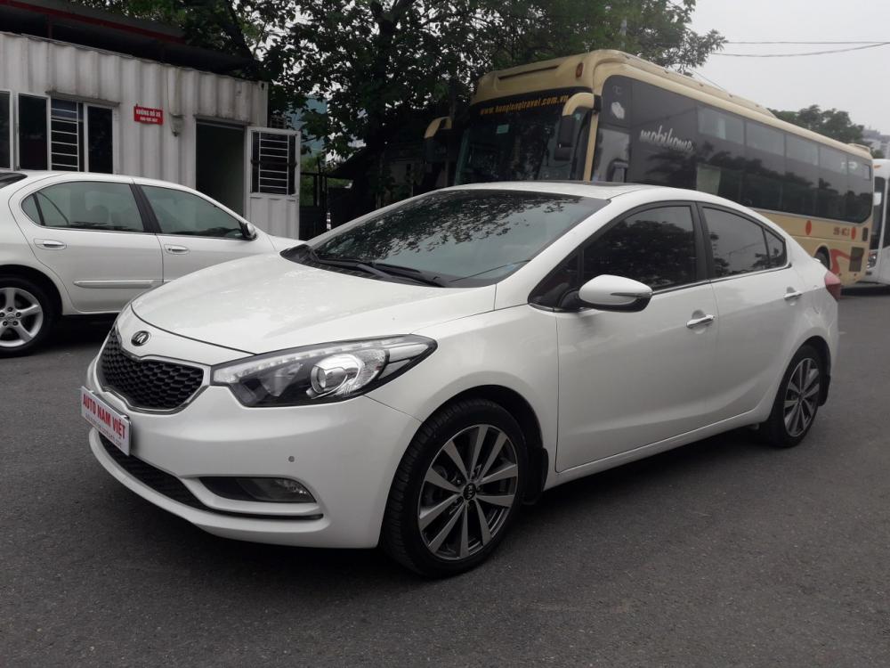 Kia K3 2.0AT 2015 - Cần bán xe Kia K3 2.0 đời 2015, màu trắng