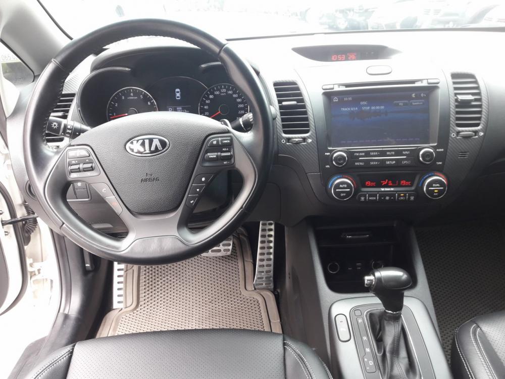 Kia K3 2.0AT 2015 - Cần bán xe Kia K3 2.0 đời 2015, màu trắng