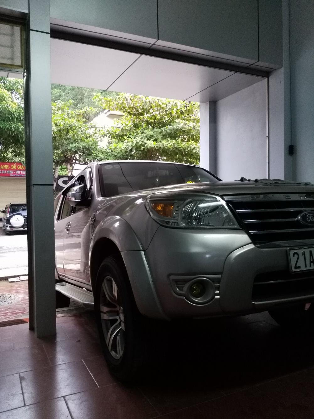 Ford Everest 2010 - Bán ô tô Ford Everest đời 2012, màu phấn hồng, 2 cầu bản đặc biệt