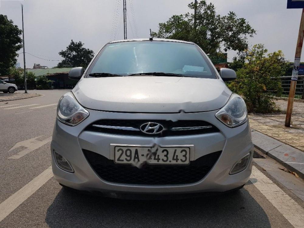 Hyundai i10 1.2MT 2012 - Bán Hyundai i10 1.2MT đời 2012, màu bạc, xe nhập  