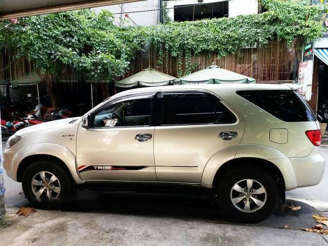 Toyota Fortuner   SR5  2008 - Bán ô tô Toyota Fortuner SR5 sản xuất năm 2008, màu bạc, xe nhập