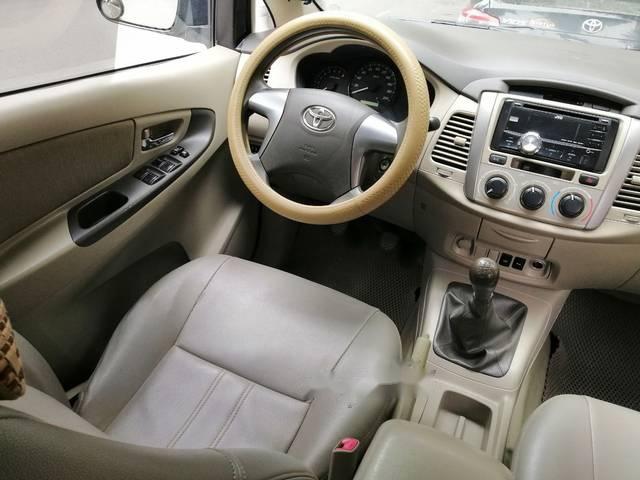 Toyota Innova 2014 - Cần bán gấp Toyota Innova 2014, 580tr