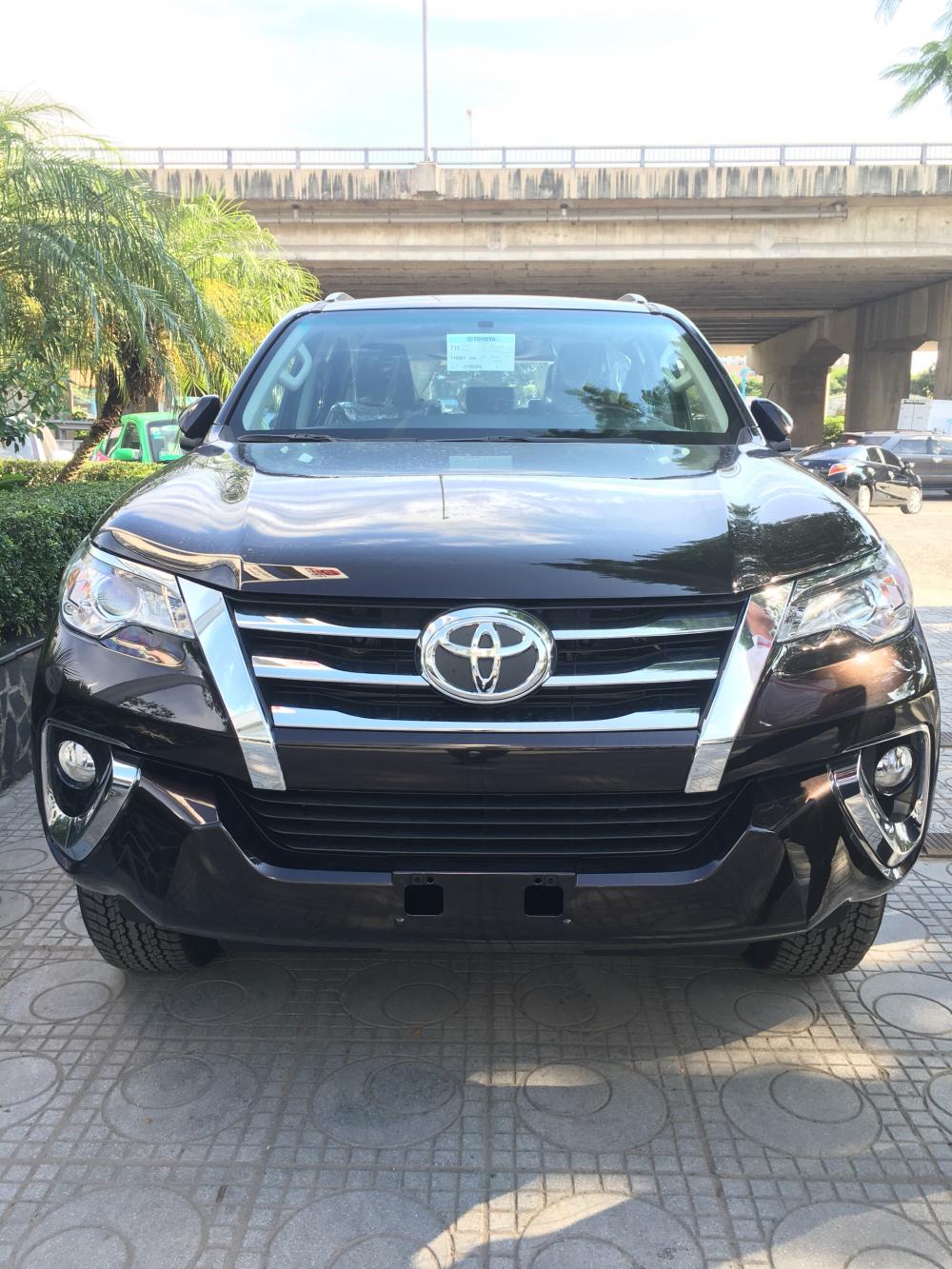 Toyota Fortuner  2.4 AT 2018 - Bán Fortuner .4 AT giao xe ngay đủ màu.. Đặt xe sớm call 01223115555