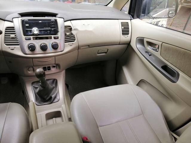 Toyota Innova 2014 - Cần bán gấp Toyota Innova 2014, 580tr