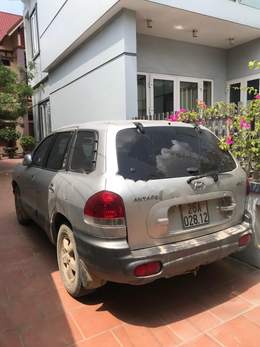 Hyundai Santa Fe Gold 2.0 AT 2003 - Bán Hyundai Santa Fe Gold 2.0 AT đời 2003, màu bạc 