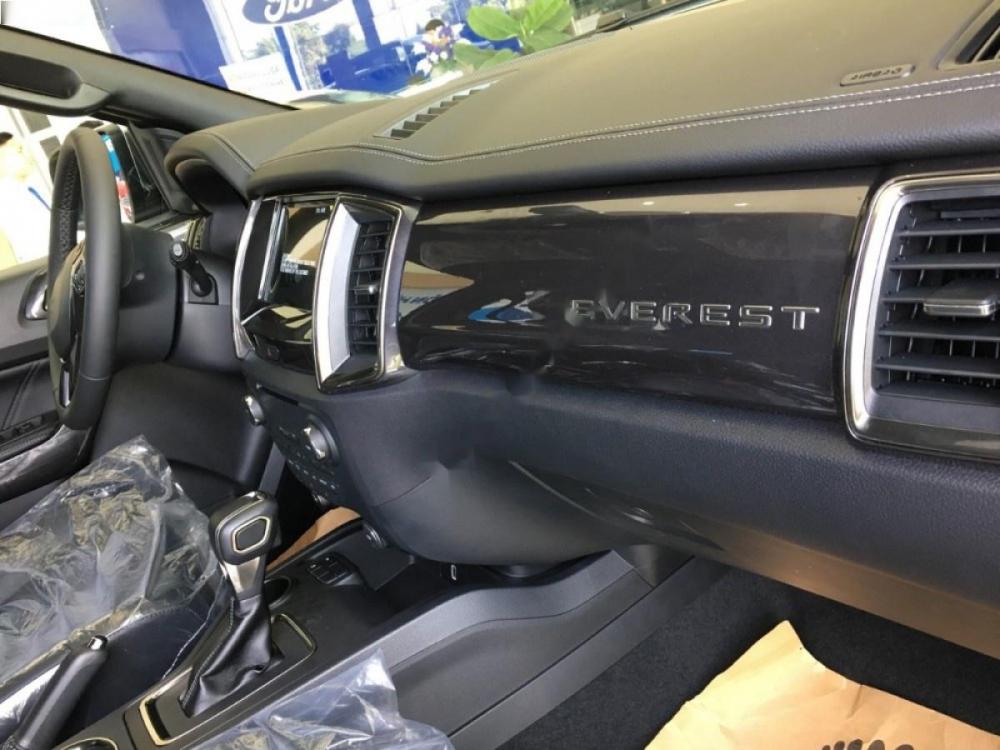 Ford Everest 2018 - Bán xe Ford Everest sản xuất 2018, màu vàng 