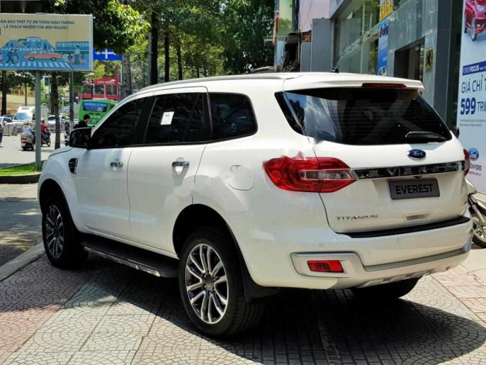 Ford Everest Titanium Bi-Turbo 2018 - Cần bán xe Ford Everest Titanium Bi-Turbo đời 2018, màu trắng 