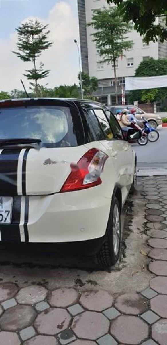 Suzuki Swift 1.4 AT 2015 - Cần bán gấp Suzuki Swift 1.4 AT đời 2015, màu trắng 