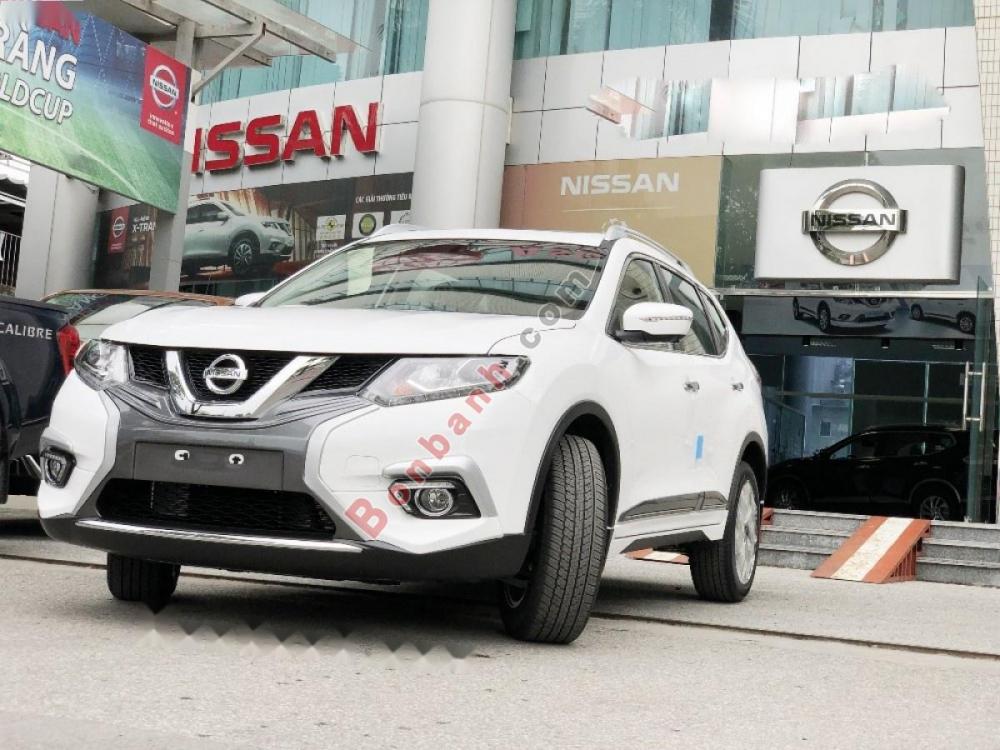 Nissan X trail V Series 2.5 SV Luxury 4WD 2018 - Cần bán Nissan X trail V Series 2.5 SV Luxury 4WD năm 2018, màu trắng