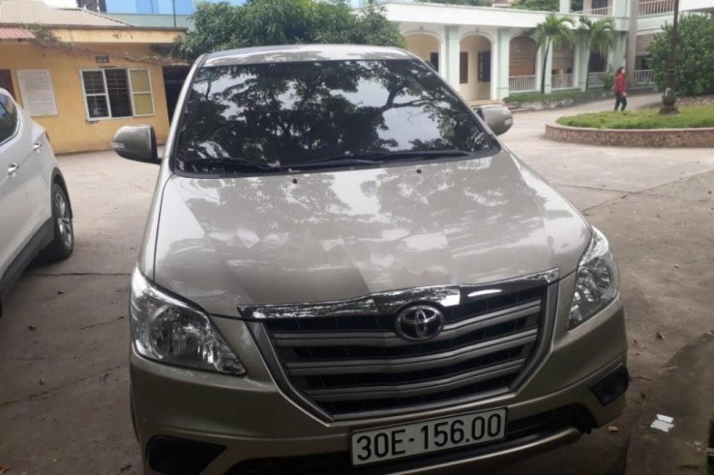 Toyota Innova 2.0E 2016 - Bán ô tô cũ Toyota Innova 2.0E sản xuất 2016