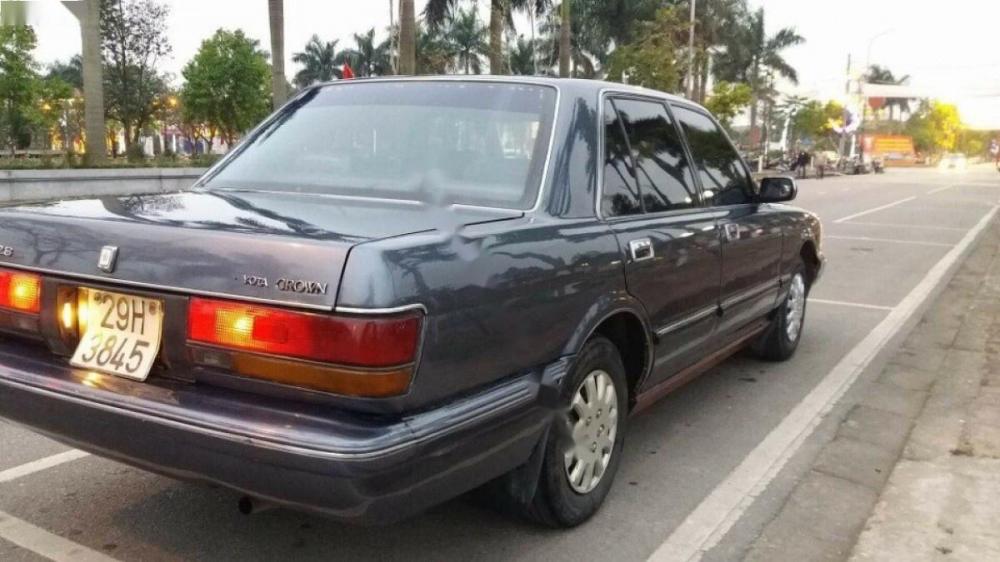 Toyota Crown  2.8 MT 1990 - Cần bán Toyota Crown 2.8 MT năm sản xuất 1990, màu xám 