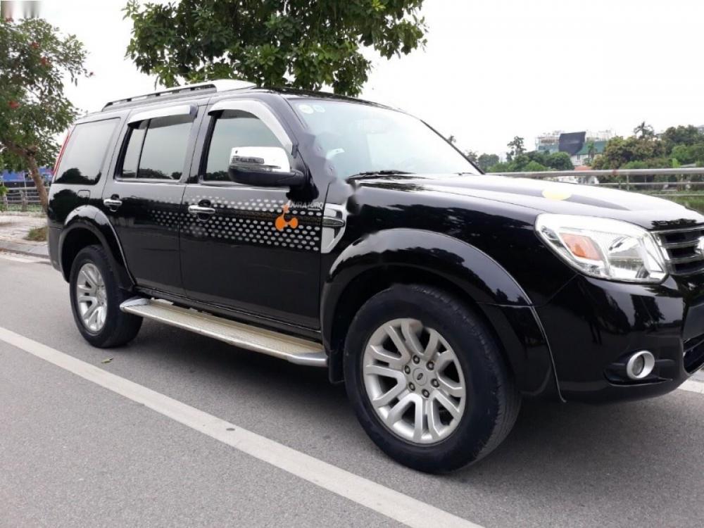 Ford Everest 2.5L 4x2 MT 2015 - Bán Ford Everest 2.5L 4x2 MT năm 2015, màu đen chính chủ