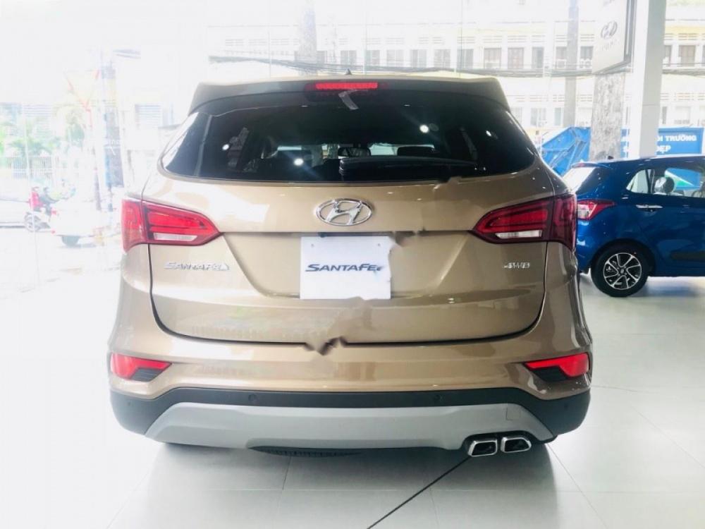 Hyundai Santa Fe 2.4L 4WD 2018 - Xe Hyundai Santa Fe 2.4L 4WD 2018