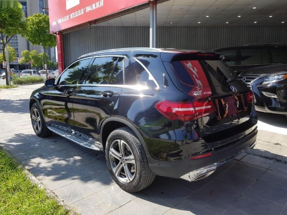 Mercedes-Benz GLC-Class GLC 250 4Matic 2018 - Bán Mercedes GLC 250 4Matic đời 2018, màu đen